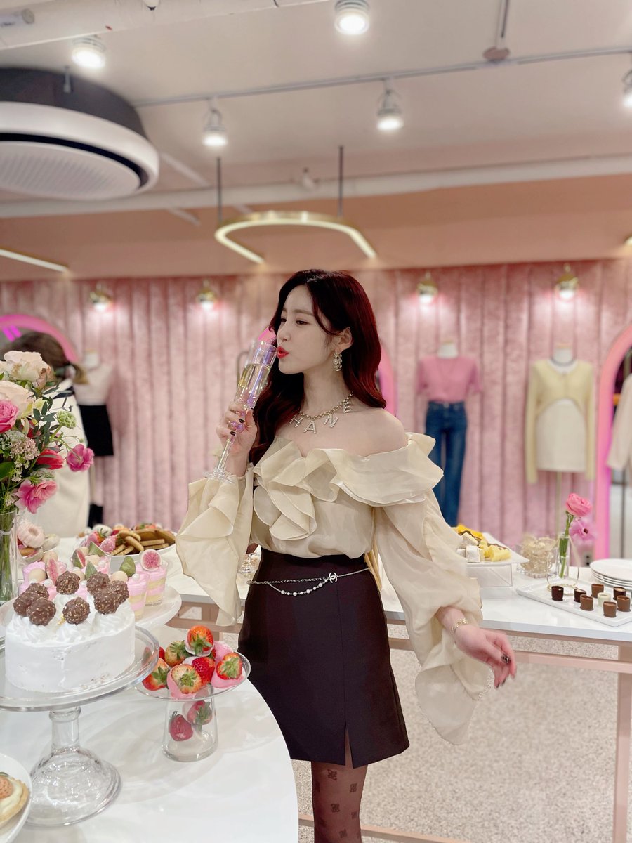 #NETFLIX  #CELEBRITY #셀러브리티 🖤 오민혜 ❤️