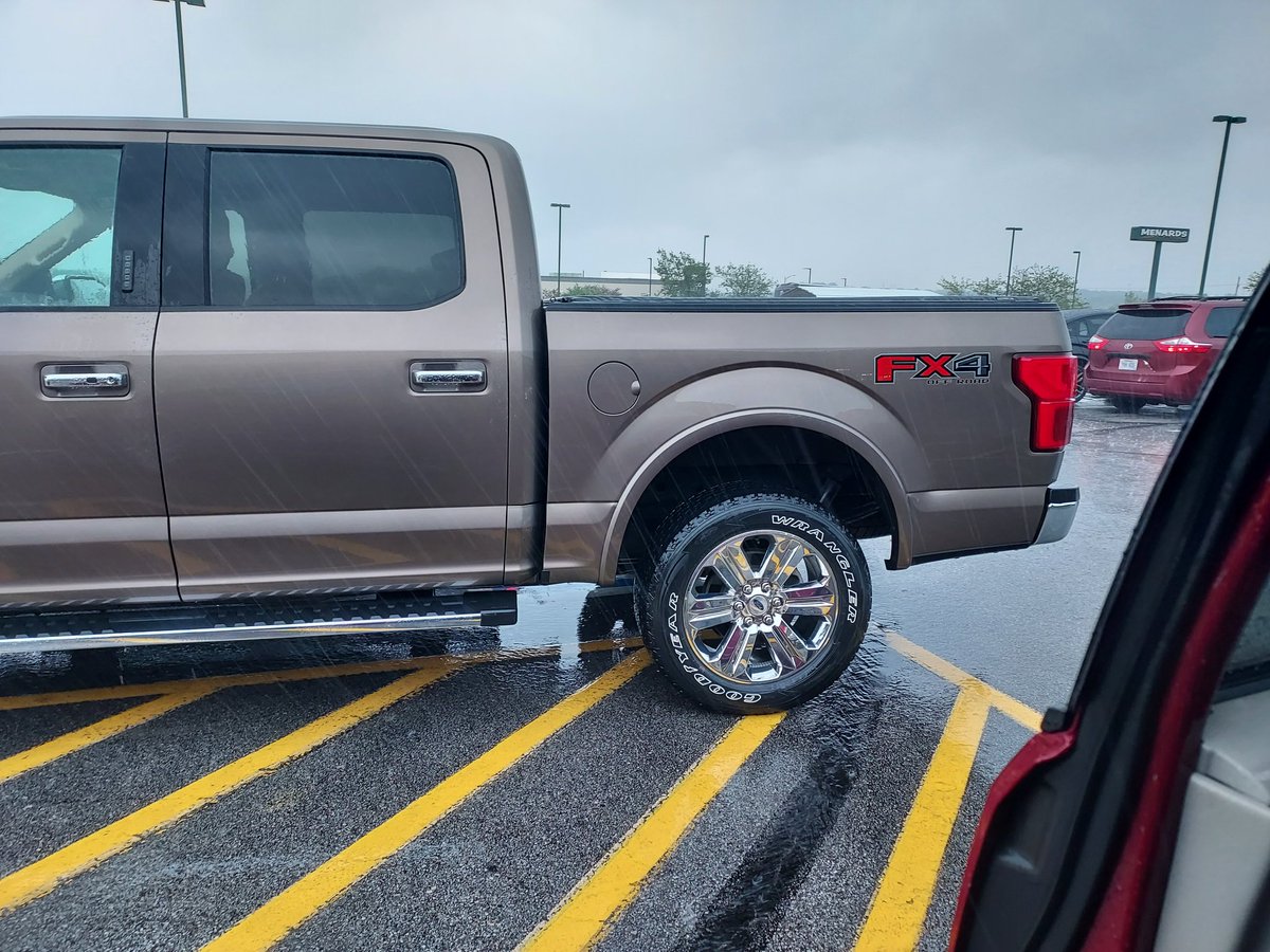 NeenaNizar's tweet photo. @USDOT can we get videos educating people NOT to park on the lines of handicapped spaces as it prevents wheelchair users from deploying the ramp. It's ridiculous how many folks don't know what the lines are for!!
#DisabilityTwitter #DisabilityRights #LinesR4Wheelchairs #ADAMonth https://t.co/lfdEGTfZrW