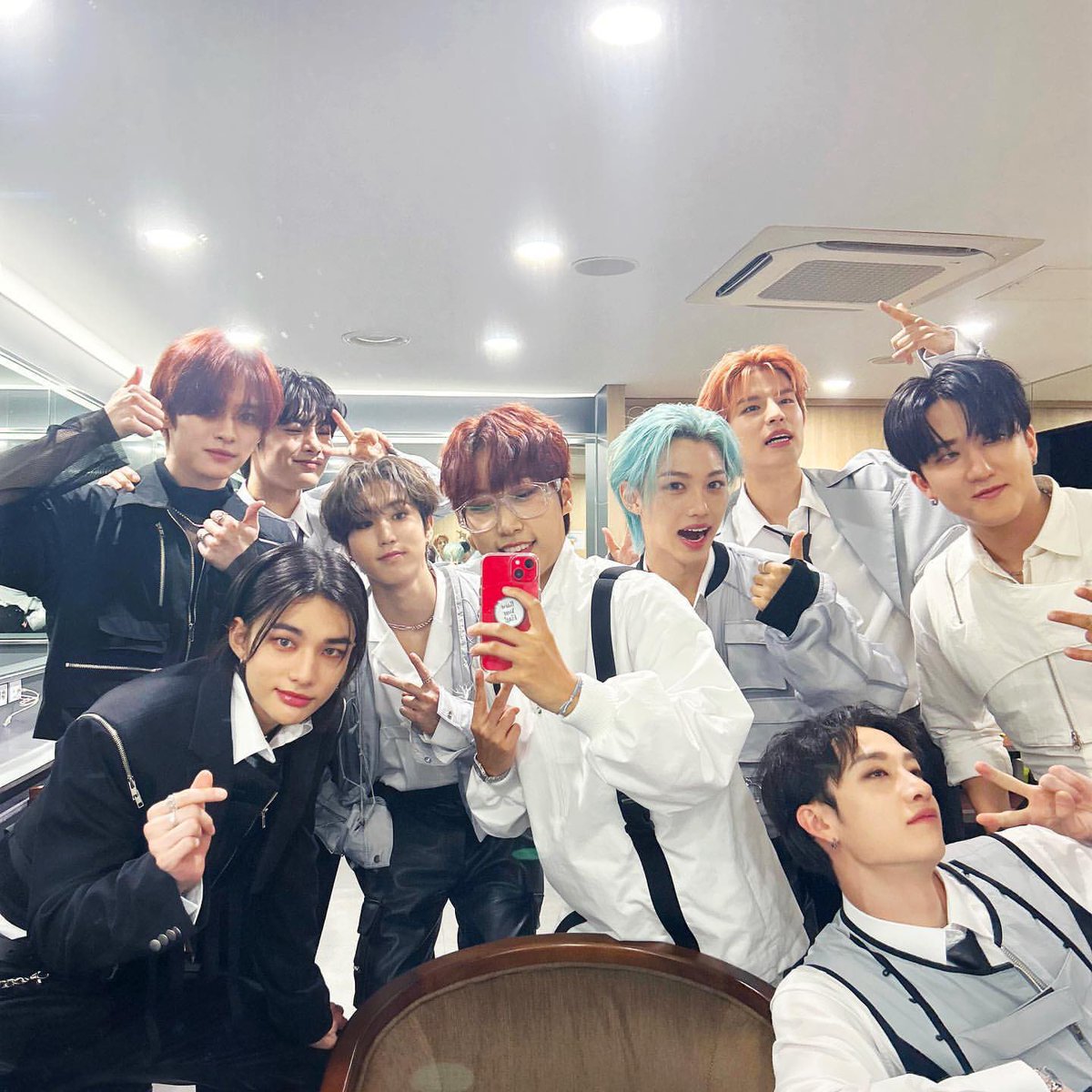 SEUNGM1NE's tweet photo. skz with JaeJae 🥹💕 https://t.co/rRRVTuMkeP