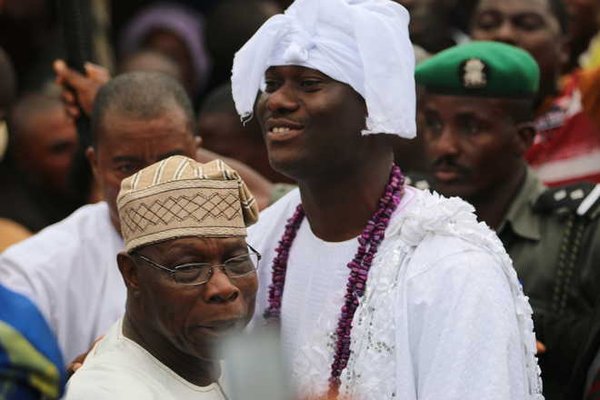 ronuspirit's tweet photo. THREAD: THIS IS THE CORONATION PROCESS OF THE OONI OF IFE LOOKS LIKE

The Ooni of Ife is a significant ruler in the Yorubaland as Ife is described as the ancestral home of all Yoruba People. Therefore the process of installing an Ooni is a very important one.  

CHECK THREAD https://t.co/oSKDi4gV6c