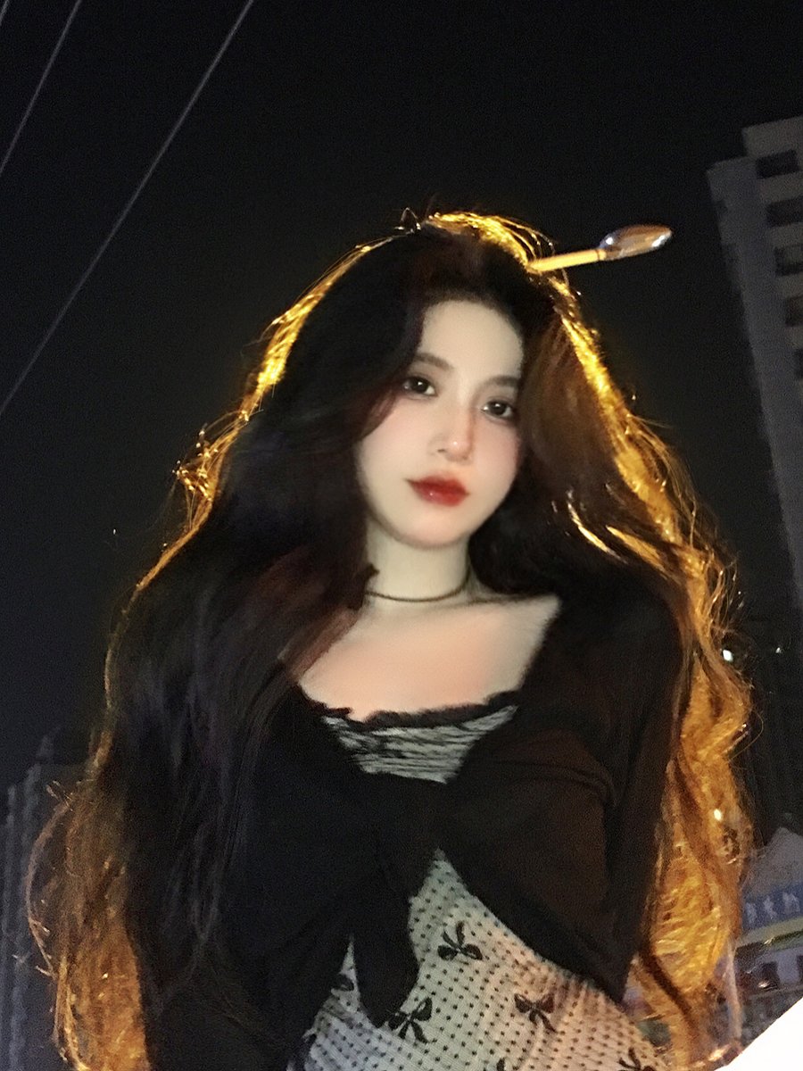 yy15669's tweet photo. 希望一夜醒来，事情都能变好。所有深夜的心事都变成头顶的那一颗星星，指向每一条正确的路。 https://t.co/0QlcgKFZzK