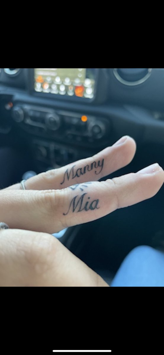 yoselinnn_'s tweet photo. 💍 ❤️ https://t.co/8RAWK7TM5Q