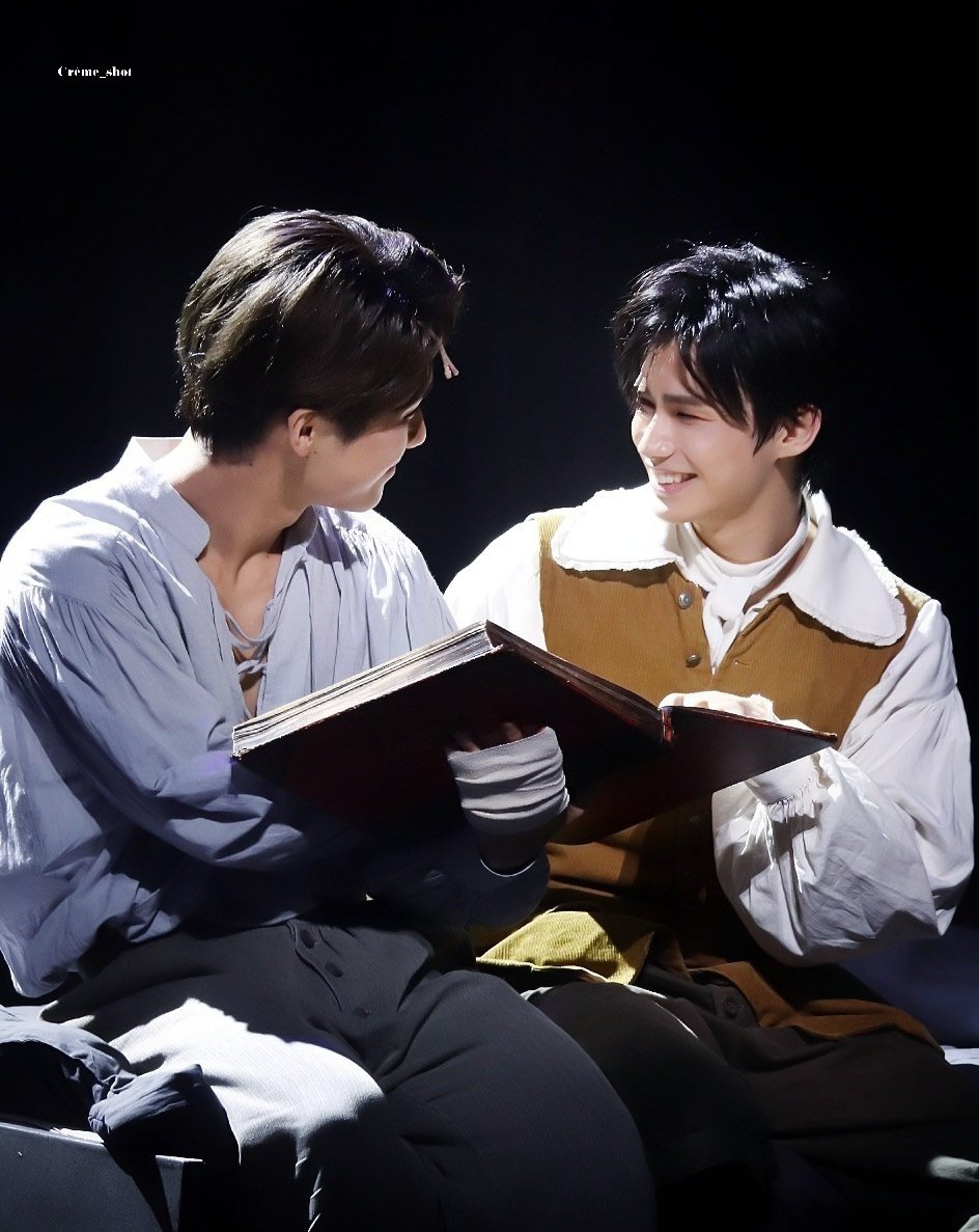 220703 뮤지컬 이퀄
#경윤 #종형

얼마나 네가 보고 싶은지 몰라