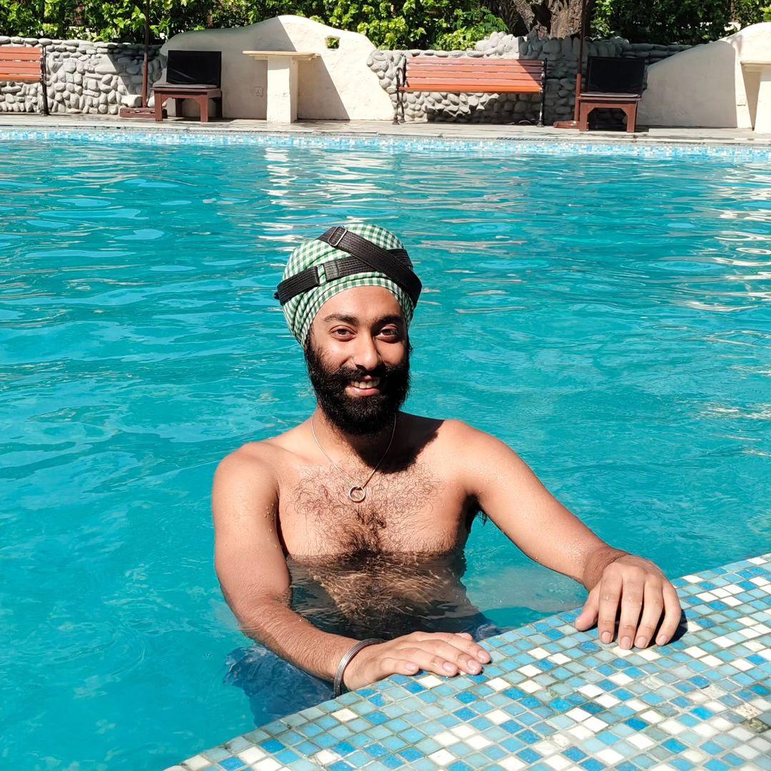 Rockstarbsingh's tweet photo. ਗੋਡਿਆਂ ਭਾਰ ਜੀਣ ਨਾਲੋਂ ਆਪਣੇ ਪੈਰਾਂ ਤੇ ਮਰਨਾ ਬਿਹਤਰ ਹੈ!

#Rockstar #jimCorbett https://t.co/GtFlTK7XMM