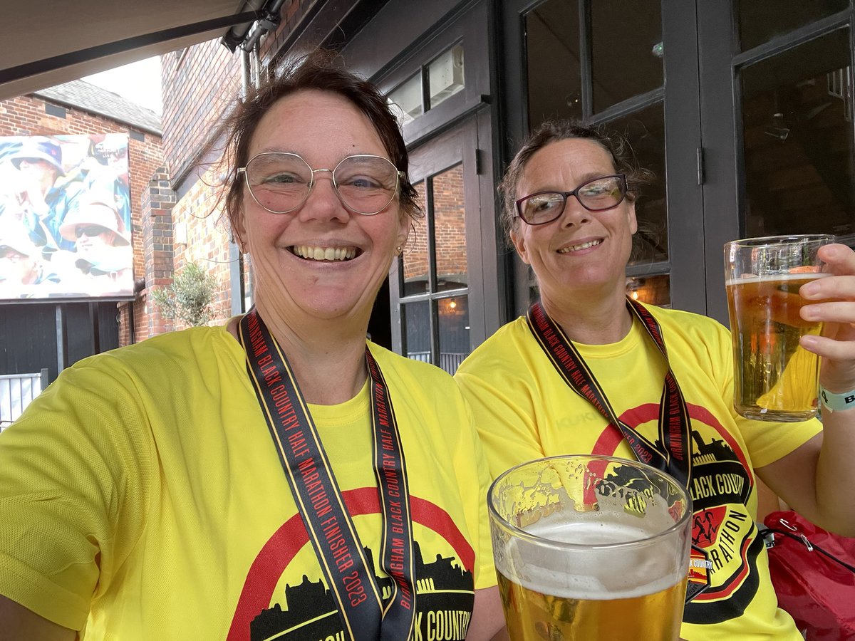 snabless's tweet photo. #MedalMonday & my legs belong to me again after the #BBCHM on Saturday! A great no pressure race to help one of #SedgleyStriders do his first ever #HalfMarathon & to top up my #NHS1000miles #NHS75 #UKRunChat #BirminghamBlackCountryHalfMarathon https://t.co/UXM8GZkMty