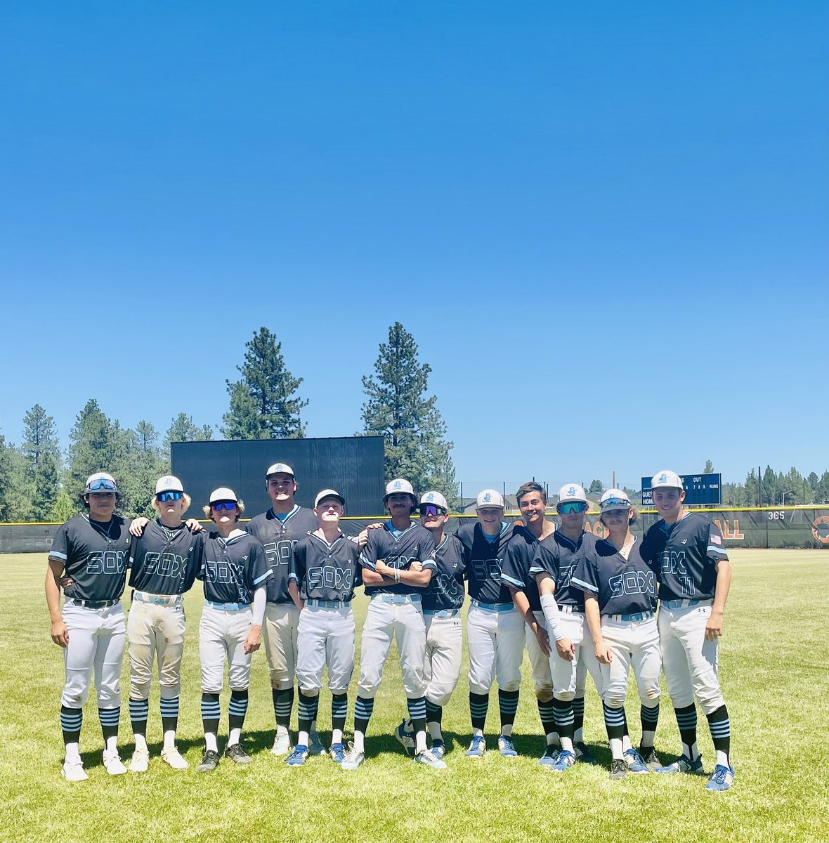 SoxSparks's tweet photo. This group played their last summer game today. Finished the summer 21-7, won the 30th Annual Garrett Gouldsmith Memorial Tourney, went 7-1 vs Boise, ID teams, &amp; 4-1 in Bend, OR, losing in the ‘ship to Lake Oswego.

Proud of these #BaringBoys!

#Hard90 https://t.co/faAq2vMZRf