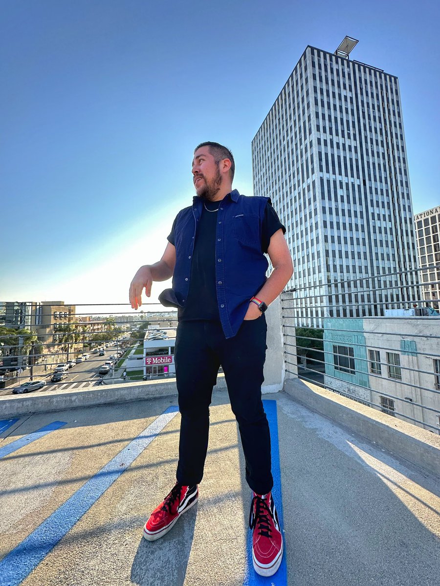 Javaquiroz2's tweet photo. Let me see you pose! #Ashes #DowntownLA https://t.co/FmiswP7Hje