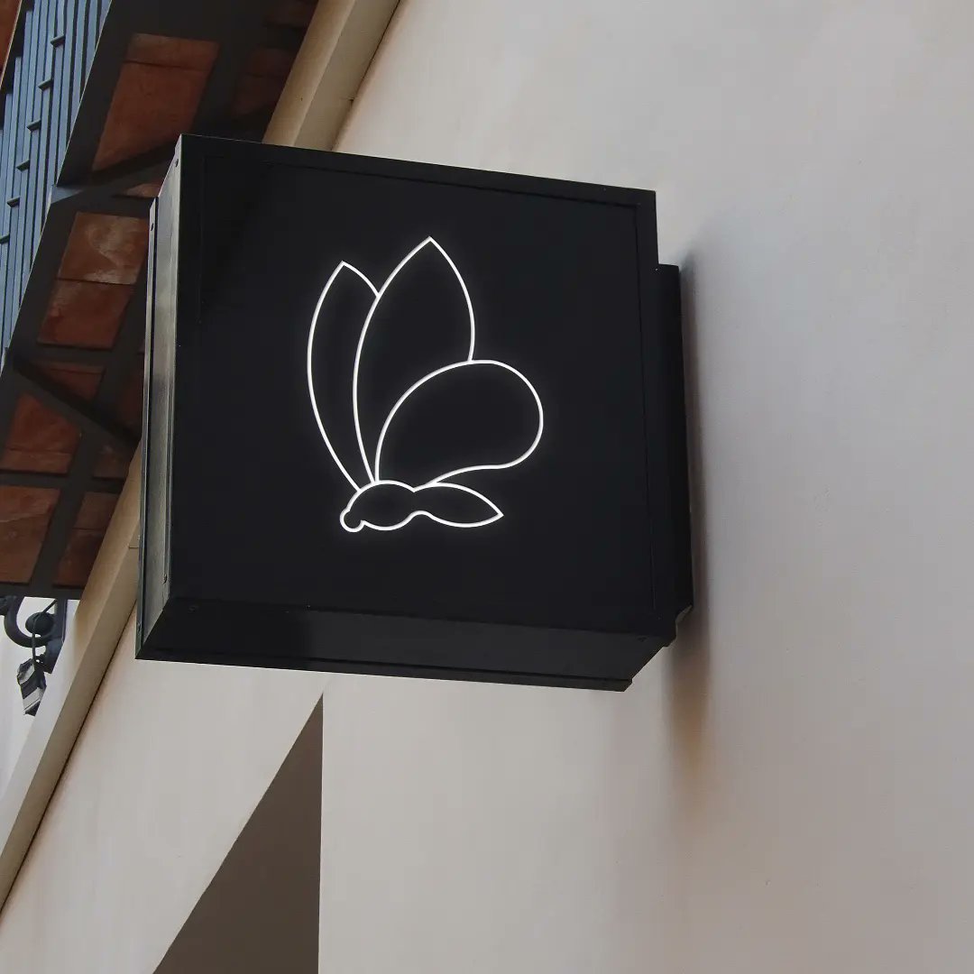 udayk8763's tweet photo. Butterfly Logo using GOLDEN RATIO.
Hope You guys will like my work

#goldenratio #sacredgeometry #depthoffield #symmetry #longexposure #throughthelens #ruleofthirds #lightphotography #bokeh #viewpoint #leadinglines #monogram #panorama #moodygrams #macro #vsco #fibonacci https://t.co/t3u4Wx6ZlV