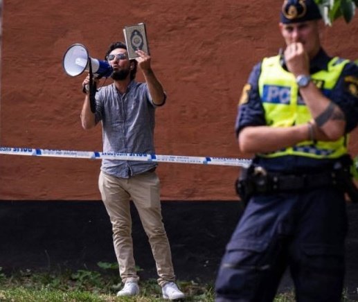 BintayIqbal12's tweet photo. Q) Why did blasphemy occur under state protection in Sweden, France, Norway, etc.after every few months or years?
Ans
1)to incite/provoke Muslims
&amp;
2) to evaluate how much iman Muslim still possess through how the Muslim community responds &amp; acts
1/
#Sweden #BoycottSwedishBrands https://t.co/kQTKDQJEUw