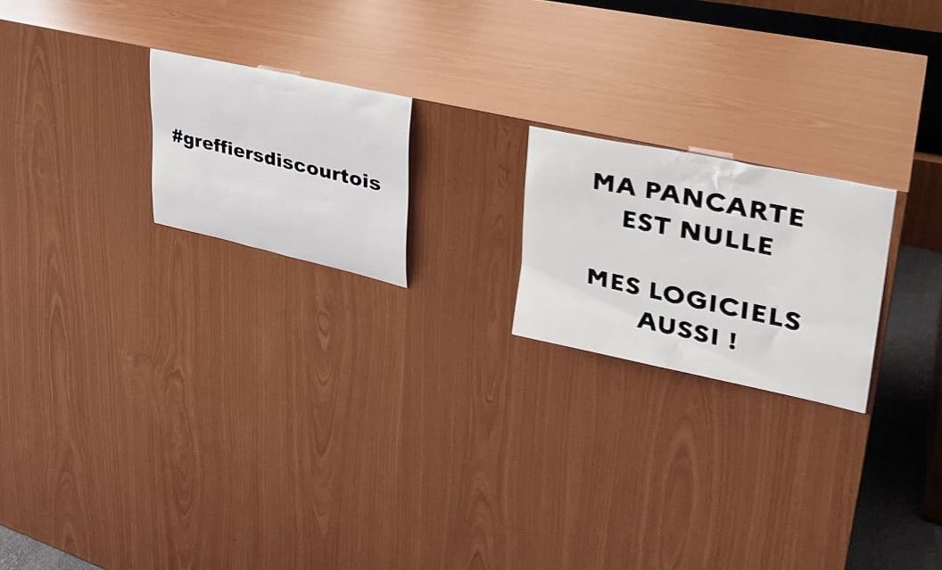 Rappel en ce jour de grève des #GreffiersEnColère :
Ce n’est pas parce que les greffiers sont en grève que la justice dysfonctionne, c’est parce que la justice dysfonctionne que les greffiers sont en grève.