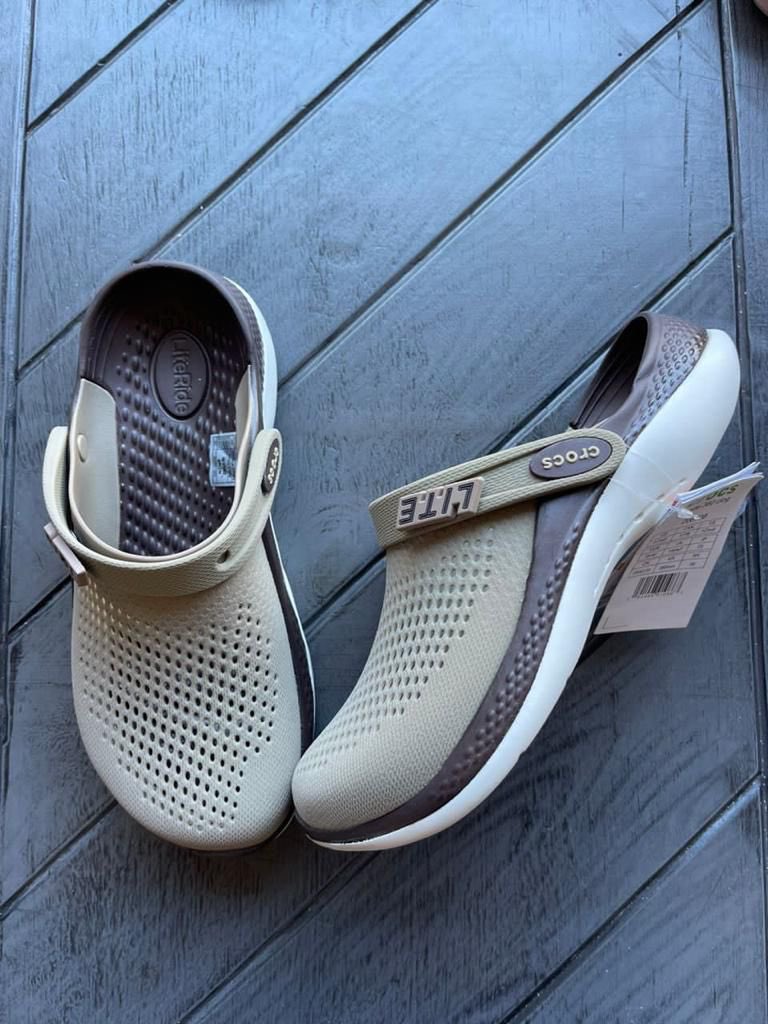 crocskali's tweet photo. NEW WEEEEK!!! NEW ENERGY!!!!!!!

Shop OG kicks na Crocs @Biig__foot @crocskali 🛍🛒 https://t.co/rDVGFl7SUX