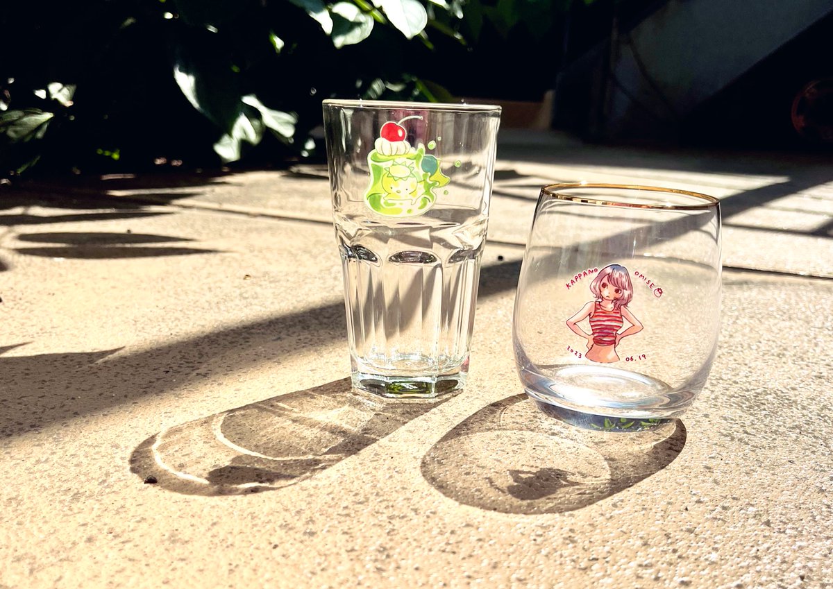 「昨日お天気が良かったので日が当たるところでコップの写真を撮りました!昨日の時点で」|相澤いくえ｜新刊通販中！のイラスト