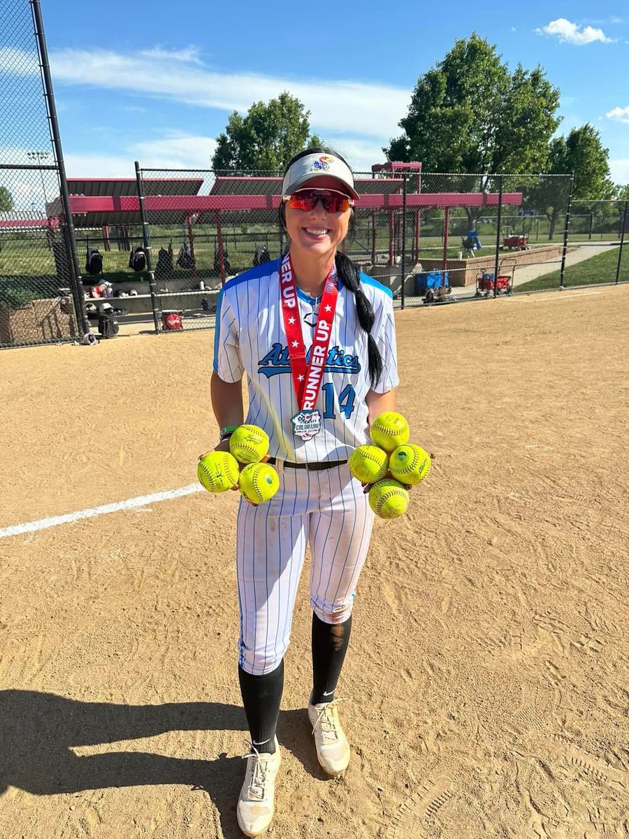 Karsen Griggs KU Commit Dale OK HS/Athletics National Madden/Clemmer .542 BA, .641 OBP &amp; SLG 1.429 with 7 💣’s here at the Sparkler Power Pool <a href="/CoachMcFalls/">Jen</a> <a href="/TheCoachWigs/">Rich Wieligman</a> @CoachMeghanKU <a href="/KUSoftball/">Kansas Softball</a> <a href="/sluggernation/">Louisville Slugger</a> <a href="/TannerTees/">Tanner Tees</a> <a href="/VYPEOK/">VYPE Oklahoma</a> <a href="/toby_chism_nsr/">Toby Chism NSR</a> <a href="/shawneenewsstar/">Shawnee News-Star</a> <a href="/TheOklahoman_/">The Oklahoman</a>