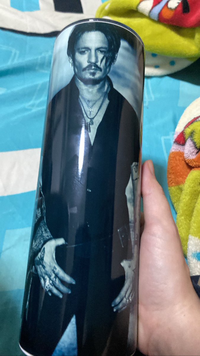 JerrieDepp's tweet image. Best gift ever to received from @rdeppnext 😍 Thank you for sending this to me &amp;amp; a bunch of #JusticeForJohnnyDepp t-shirt which idk what I’m suppose to do with it 🤣 and JD postcard from NFT collection as well ♥️♥️♥️

THANK YOU! THANK YOU! THANK YOU!

🙏🏼🙏🏼🙏🏼