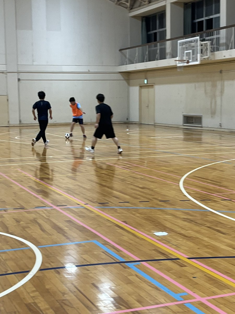 saru_begin11's tweet photo. 活動報告7/2(日)📍第一体育館

今日は新しく1年生が2人体験に来てくれました！有難うございました⚽️❤️‍🔥

今回は12人のメンバーで、6vs6でゲームをしました！
新しくきてくれた2人は、初心者ながらも点を決めてくれて大活躍でした✊
おかげでみんなもっと楽しめたと思います！

次の活動は7/23です！ https://t.co/OECO7lWoH8