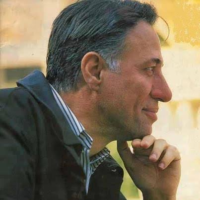 "Türklüğü her baş, her omuz, her yürek kaldıramaz." 

- #KemalSunal

3 Temmuz 2000. Ruhu şad olsun.