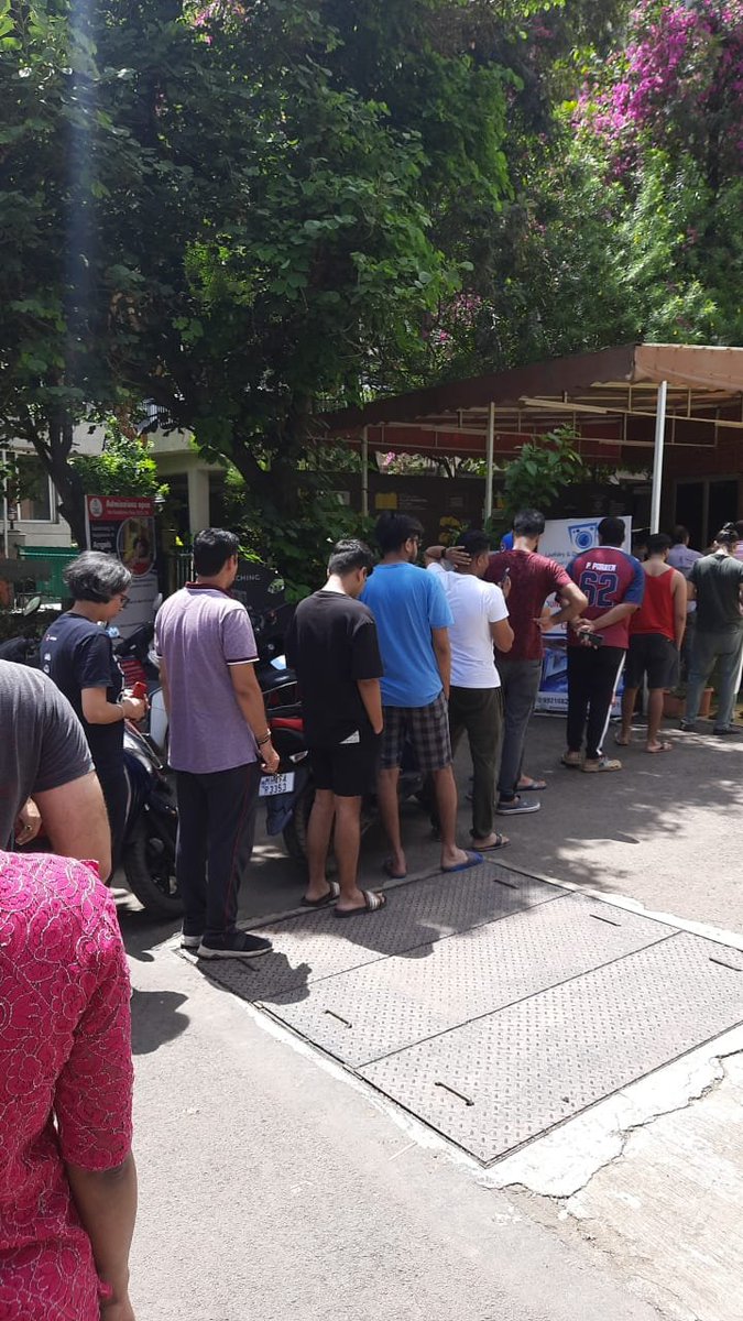 rohitsriv's tweet photo. @MSEDCL increased tariff without information but do not have competence of updating the tariff properly on pre paid meters and making  people suffer see these pics from amanora pune despite ur fault u have disconnected our electricity!! @sardesairajdeep @aajtak @news24 https://t.co/mPAzh4eaFK