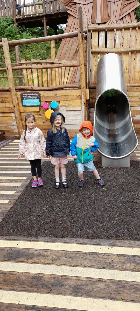 ysgolyfoel's tweet photo. Yippee the rain has stopped! #FOEL https://t.co/zqUCFsj1am