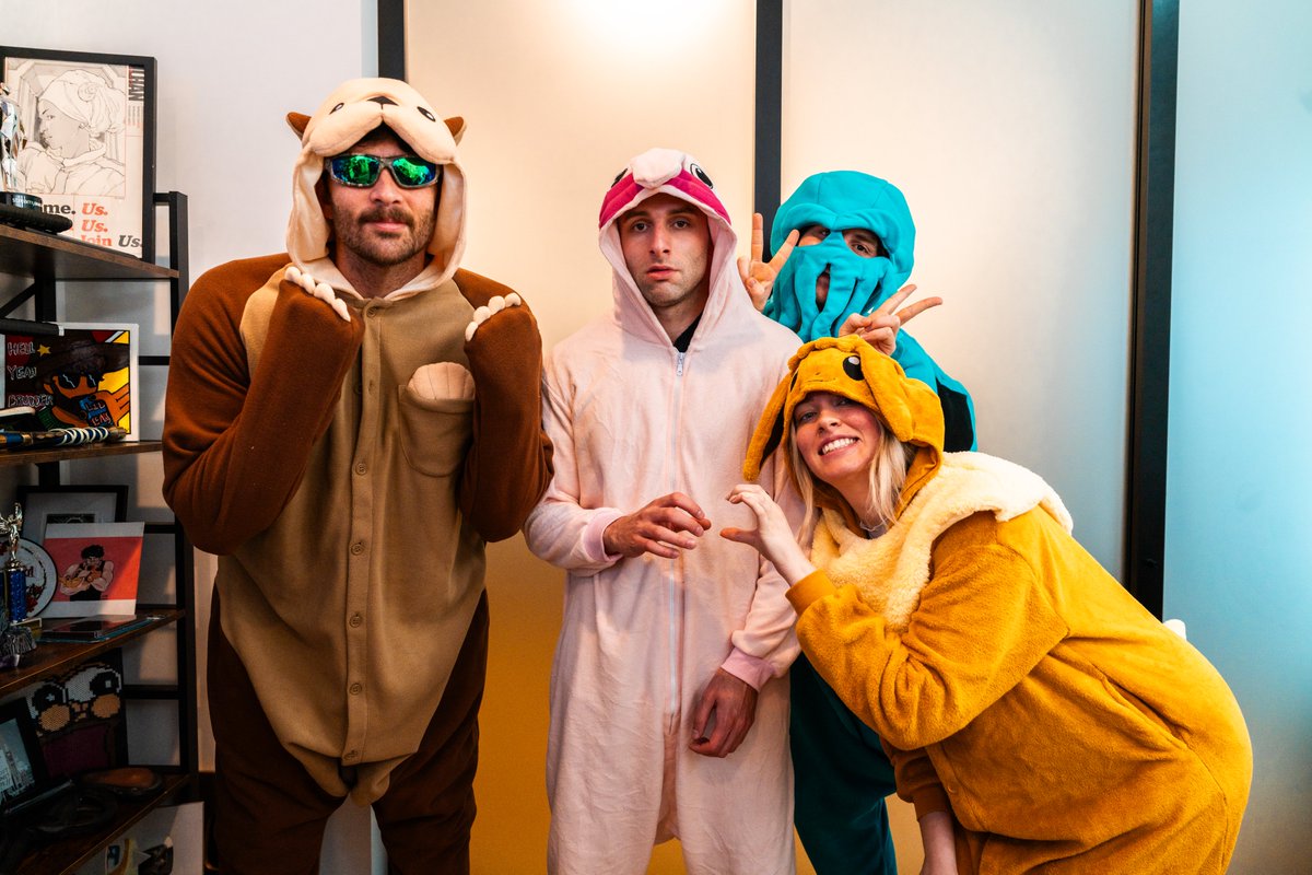 FearAndPod's tweet photo. Theyre all asleep so they wont see this so i'm posting it without their permission, youre welcome. Dont ever say i dont do shit for you https://t.co/SUasLOhtKx