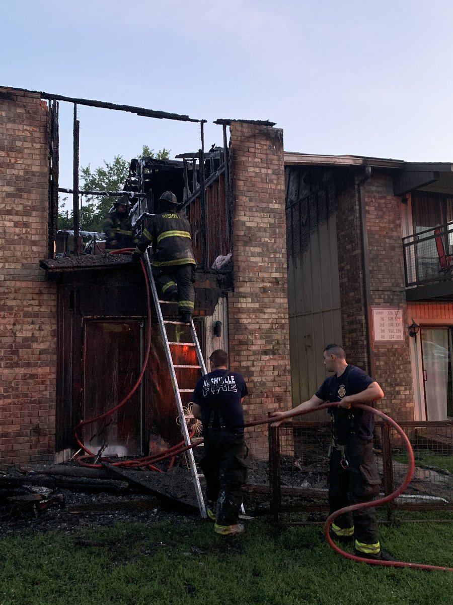 NashvilleFD's tweet photo. Crews are scaling back the response at 141 Neese Dr after working a 2nd alarm fire and preventing it from spreading across the entirety of Building P at the Gazebo Apartments. There were no injuries and fire crews made a great stop, containing the fire to the first breezeway. https://t.co/CH4rcK23n2