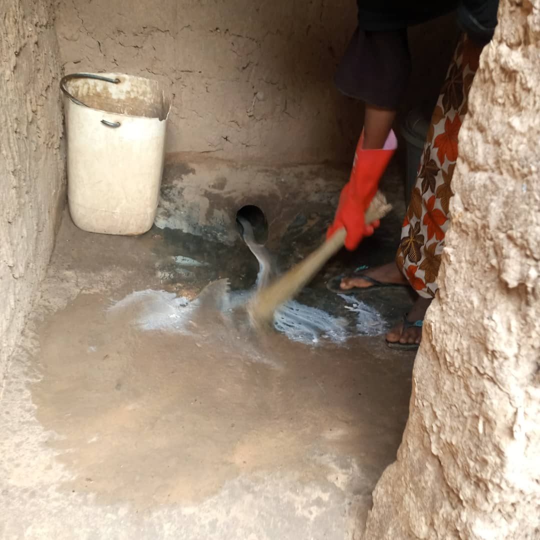 Labdi_Nigeria's tweet photo. Monthly latrines cleaning campaign in communities in Potiskum LGA of Yobe state to promote good hygiene, and proper community management of sanitation facilities in the communities. @OCHANigeria  @NigeriaWash_NE  @WASHClusterGlob https://t.co/tjHbd13Jai