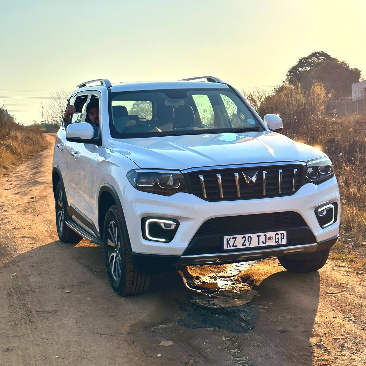 carswithgreg's tweet photo. Check out my full review on the @Mahindra_SA #ScorpioN - It’s live on my YouTube channel!
https://t.co/nT9wKziiFP
#MahindraSA @rguppy01 @molepane_ #MahindraScorpioN https://t.co/Cyxqt2NtMZ