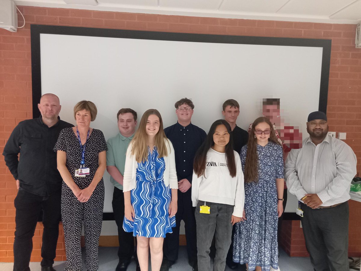 One step closer to paid employment! 💙 🌟 

We held an amazing celebration event for our <a href="/StockportNHS/">Stockport NHS FT</a> interns this week, who have completed their placements and are close to securing paid jobs!