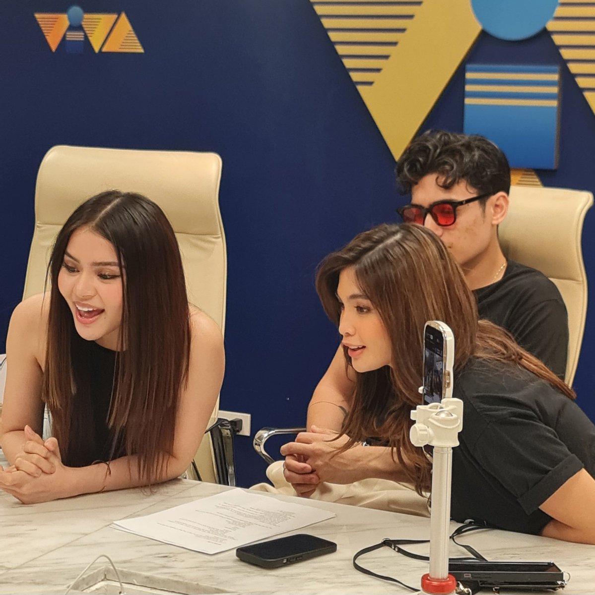VivaOnePH's tweet photo. Don't miss the last TRIEkada live!

Watch the live here 👉 https://t.co/o48gNvBoy1

#TRIEItsAlwaysBeenYou #TRIEep10 #TheRaininEspaña #VivaOne #SOSYALNAMEDYAS https://t.co/PaxzN2i1PT