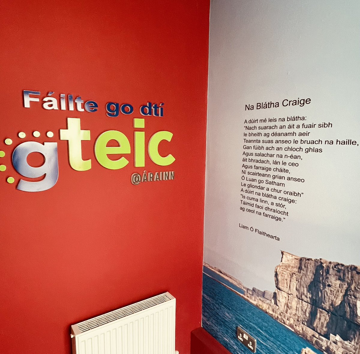KennethDeery's tweet photo. Working from Inis Mór is super easy thanks to the @UdarasnaG gteic in the heart of Kilronan. Great facility &amp; brilliant weekend celebrating Pátrún. This island is buzzing with tourists, great for the local economy &amp; proud @GalwayChamber members @AranIslandFerry Co! #ourgalway https://t.co/fsY73POO6I