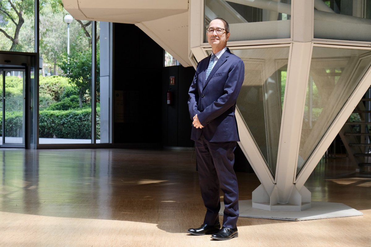 go_aragon's tweet photo. Entrevistamos a Yasushi Sato, cónsul general de Japón en Barcelona.
Yasushi Sato: “En Zaragoza me veían como a un amigo, no como a un extranjero, y eso me emociona”
#japon #entrevista #GoAragon
https://t.co/hYoHrqR8qx https://t.co/V5NDRKoD0y