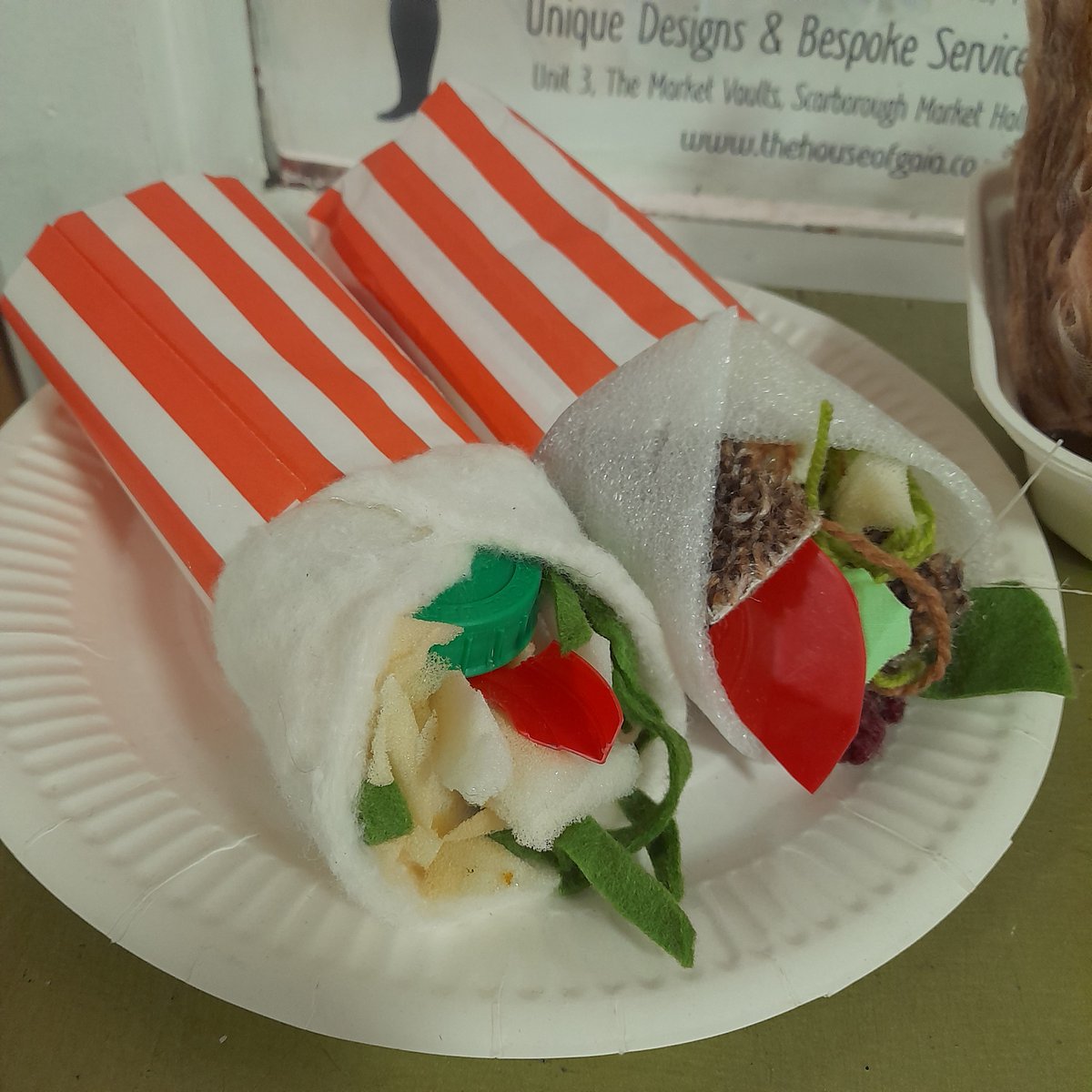 coastival's tweet image. Make fast (fake) food at this week's Pop Up Friday with Charlotte &amp;amp; Iona, + other FREE activities incl. gardening, live music, activity trail, dressing up &amp;amp; games;+ shops/stalls to buy refreshments, facepainting, groceries &amp;amp; gifts.
3-7pm, 7th July, St Helen's Square, Scarborough