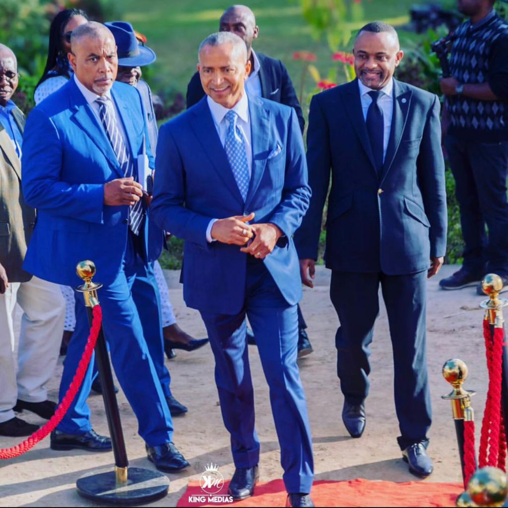 7Ledia7's tweet photo. [#RDC : Le président @moise_katumbi vient avec un programme bien établi pour faire décoller le #Congo !

 Les ennemis (#Union_Sacree) des Congolais ne veulent pas voir le pays se développer, c'est ainsi qu'ils font tout pour nuire au prochain ! 

Halte aux fausses promesses !!!] https://t.co/RSCzkXWjb3