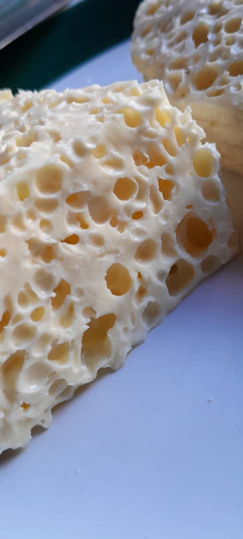 Feliz lunes...

Que tu semana sea tan buena, como este pedazo de queso con sabor a Venezuela.