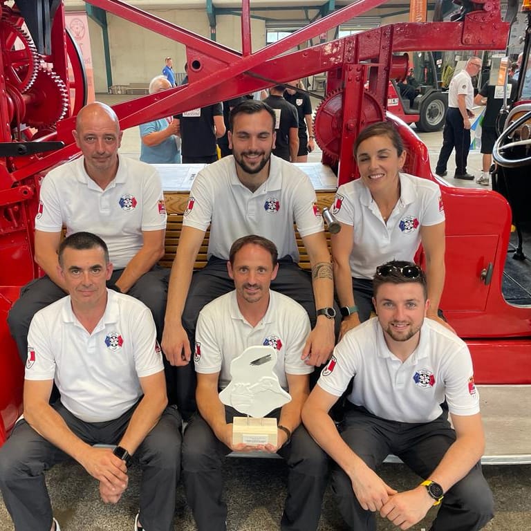 UPDATE !!!
Suite à une révision du classement du @challengesrsuap2023 la Team Trauma place ses deux équipes sur le podium. Anne et Fred sont 2èmes et Manu et Max 3èmes. Un superbe résultat qui récompense le travail effectué ces derniers mois ! 
#teamrescue #sdis44traumateam