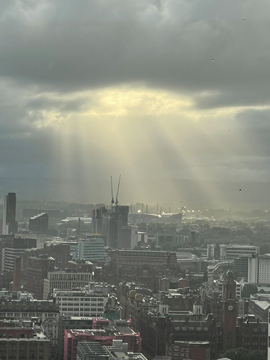 susiel51's tweet photo. Sun shining over the Etihad this morning @ManCity https://t.co/Foef7Kf0t2