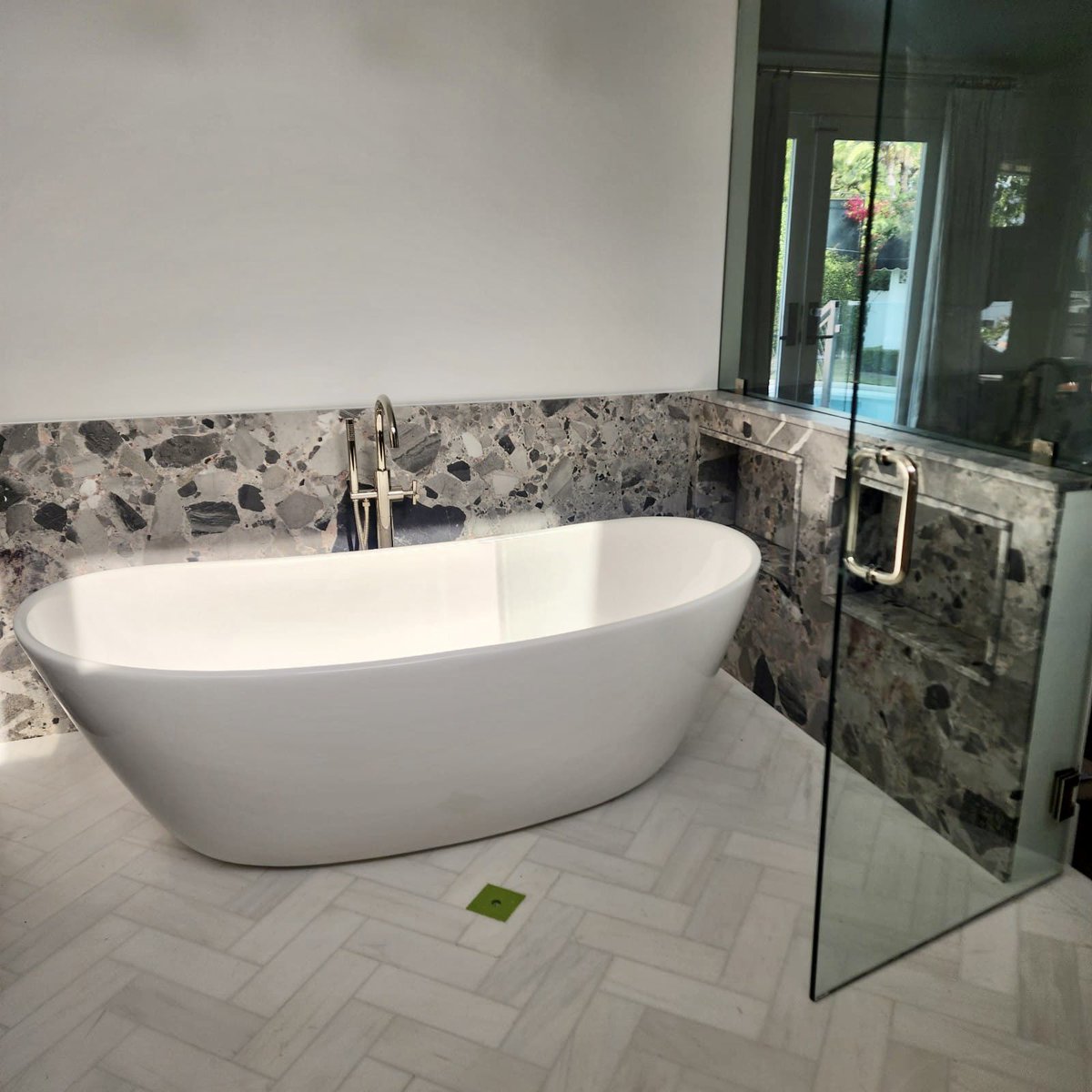 StateWideConstr's tweet photo. TARZANA, Master Bathroom with Terrazzo Stone slab on the walls, and Marble tiles on the floor. See snippets from start to completion. 

Free in home consultation and quote with licensed contractor and engineer, Joe Grimberg 26 years serving SFV and Los Angeles.

￼(818) 633-5462 https://t.co/qtjTEezg70
