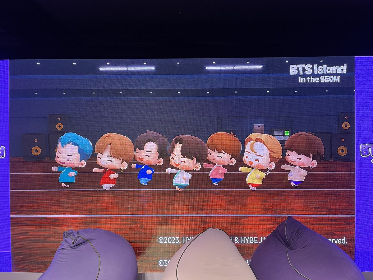 BTaeGom's tweet photo. #galaxypurplefloor #S23series/#galaxyharajuku https://t.co/sI3OiQXp9l