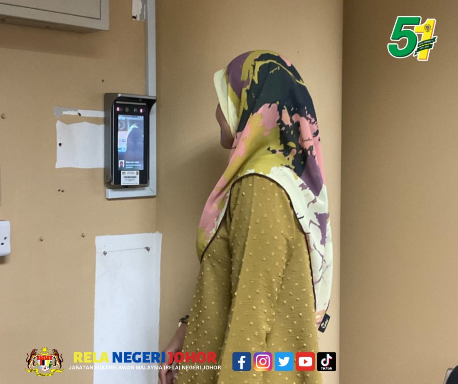 2 Julai 2023, (Ahad) - " Tumb Out" Pembantu Tadbir N22 (TBK1) RELA Negeri Johor, Puan TG. Norhaznida Binti TG. Ibrahim Hamzah akan bertukar ke Jabatan Imigresen Negeri Johor pada 3 Julai 2023

<a href="/KDNPUTRAJAYA/">KDN🇲🇾</a> 
<a href="/relamalaysia/">RELA Malaysia</a> 
<a href="/abdaziz_sidi/">aziz</a>