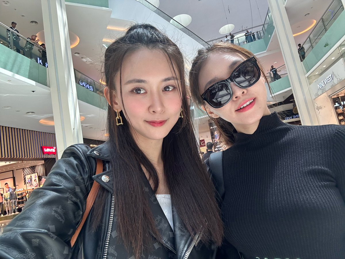 Dewsisters tweet media