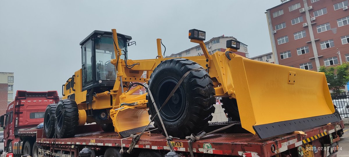 super001204's tweet photo. Lutong hydrodynamic self propelled motor grader PY220C ready to ship https://t.co/GNG2XYvCIm