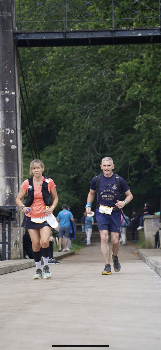 #AvecNosBlessés Afin de témoigner de la solidarité de la brigade à chacun de nos blessés, le GBR Pierre, commandant la 9e BIMa a choisi de parcourir les 175 km de l’Ultra Marin pour le SCH Guérin du 6e RG blessé en opération sous ses ordres en 2013
 #CohésionDefense #TenirLeffort