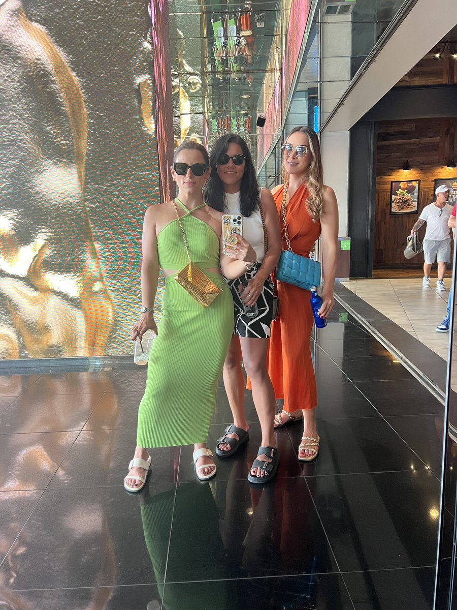 💚🤍🧡