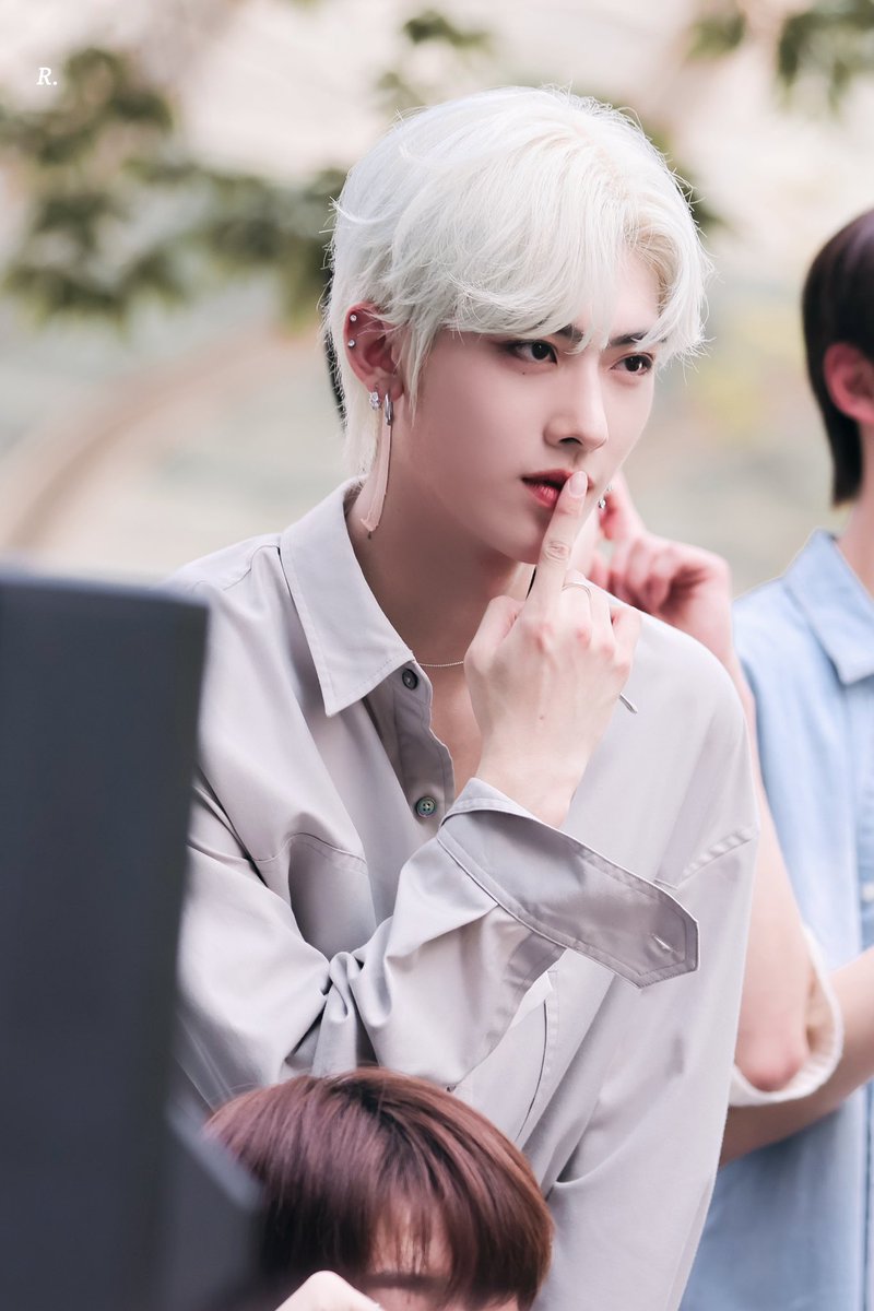 RRwithZB1's tweet photo. 🖤

#RICKY #리키
#ZEROBASEONE #ZB1 #제로베이스원 https://t.co/6Tpf2HbSH5