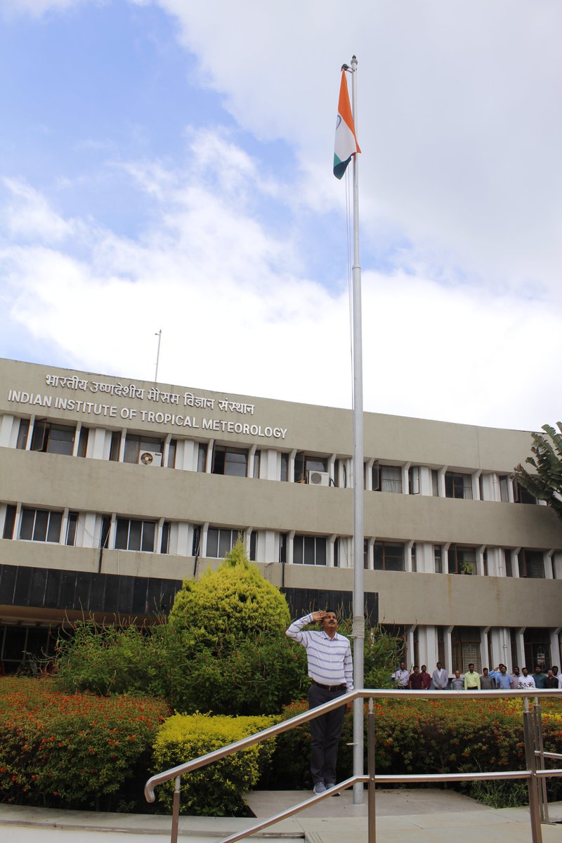 iitmpune's tweet photo. Recitation of National Anthem-July 2023
On the first Monday of every month, on 3rd July 2023, Employees of the Institute recited the National Anthem with great patriotic fervor.A few glimpses of the event.
#HarGharTiranga #iitmpune #nationalanthem #firstmondayofthemonth @moesgoi https://t.co/d3rdbwJlYI