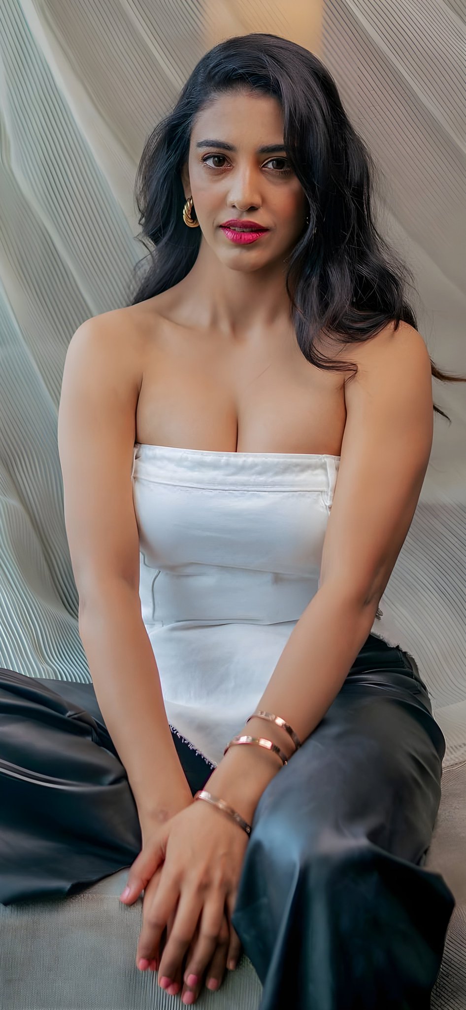 F0GHaC8acAMBj2-?format=jpg&name=large