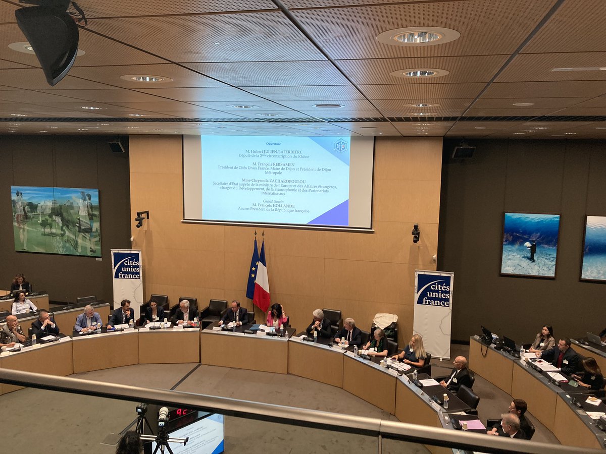 ➡️ Ouverture du colloque de <a href="/CitesUniesFR/">Cités Unies France</a> sur « La diplomatie des territoires et l'action internationale des collectivités face aux crises » 🌎
❗️Interventions de <a href="/hub_laferriere/">Hubert Julien-Laferrière</a> <a href="/frebsamen/">François Rebsamen</a> <a href="/CZacharopoulou/">Chrysoula Zacharopoulou 🇪🇺🇫🇷</a> 
🌐Grand témoin <a href="/fhollande/">François Hollande</a>