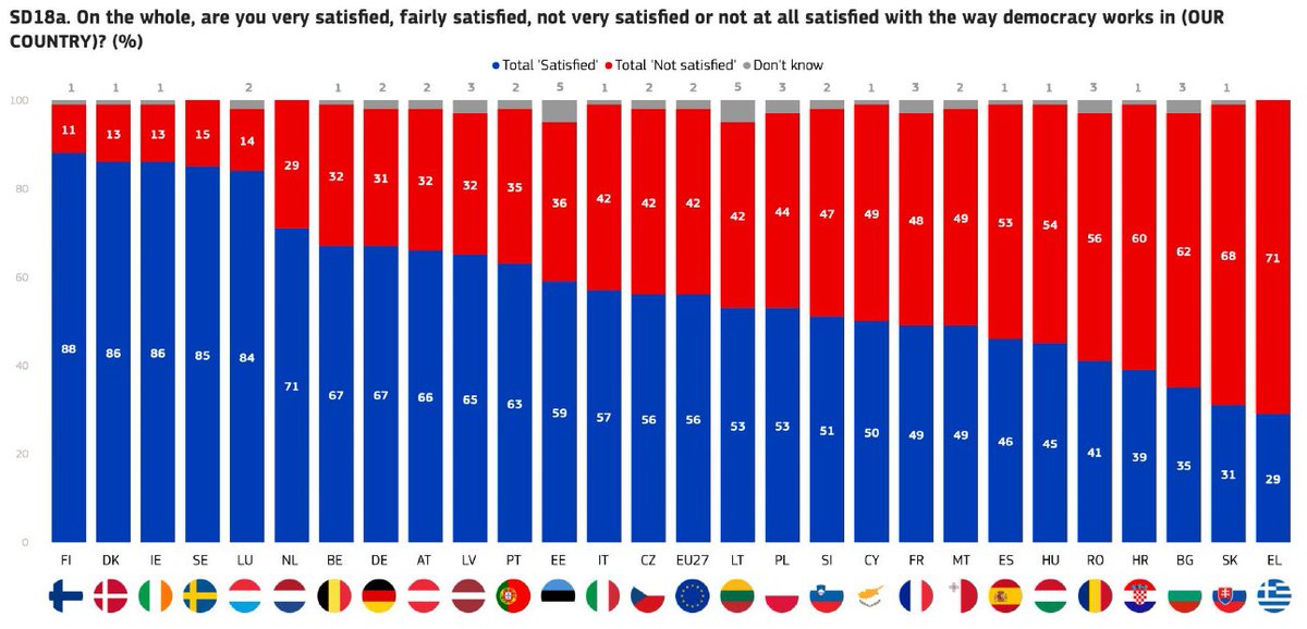 Mark Henry tweet media
