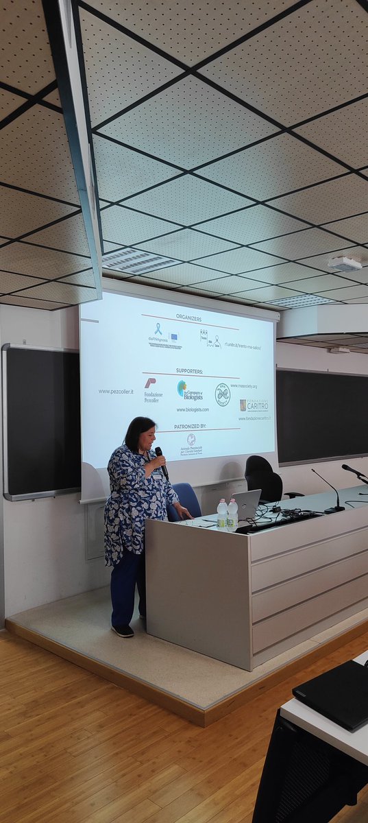 TrentoRNASalon's tweet image. @diarnagnosis workshop on #ncRNAs started! Time for introductions and greetings to the supporters @pezcoller @Co_Biologists @TrentoRNASalon @fondazionecaritro @RNASociety