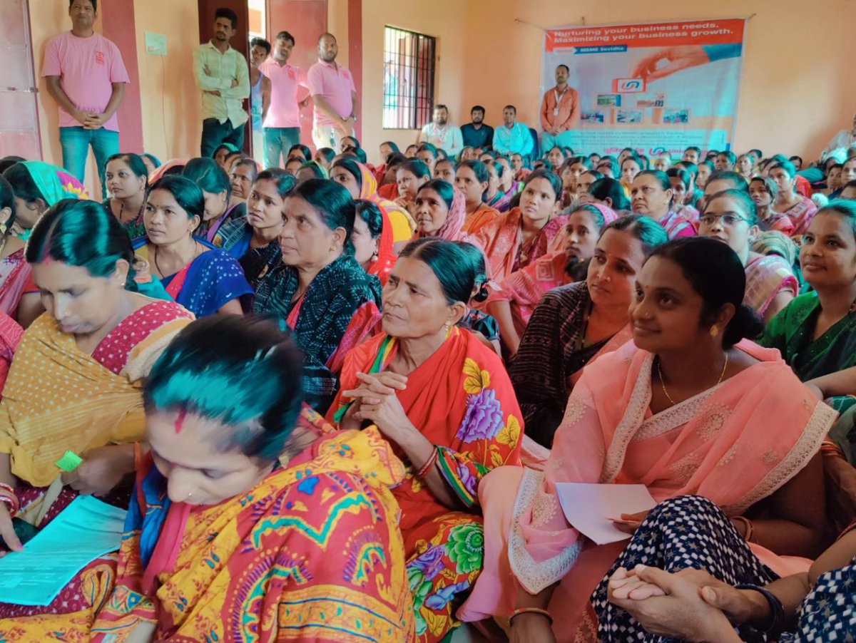 rosalinpatsani's tweet photo. #projectpavi #parichayfoundation #CSR #intitaves
Parichay Foundation & Union Bank of India, one of the largest PSB of the country, has distributed 200 LED Solar Tube Lights for spreading lights in homes of the less privileged women of Kendupali Village, Bargarh, Odisha. https://t.co/XHaEsIR8g8