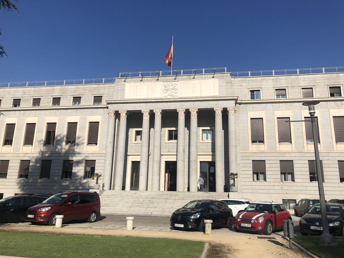 Getting into the bank of Spain was easiert than I thought 😅#moneyheist #csic